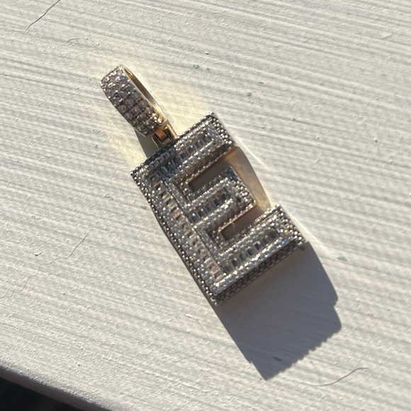 Blinged out E pendant cubic zirconia sterling silver 925 gold and silver - Picture 7 of 7